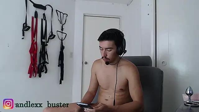 Snapshot of lexxandbusterr chatting on December 5, 5:50 pm lexxandbusterr online show from December 5, 5:50 pm