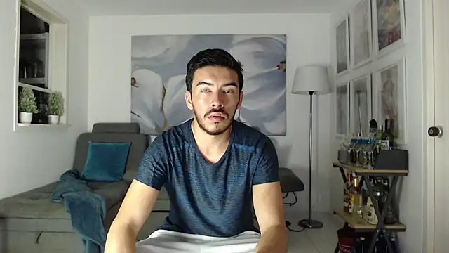 Snapshot of lexxandbusterr chatting on October 21, 8:20 pm lexxandbusterr online show from October 21, 8:20 pm