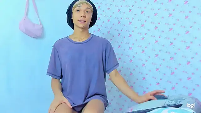 Snapshot of StassieBell chatting on October 29, 7:48 pm StassieBell online show from October 29, 7:48 pm