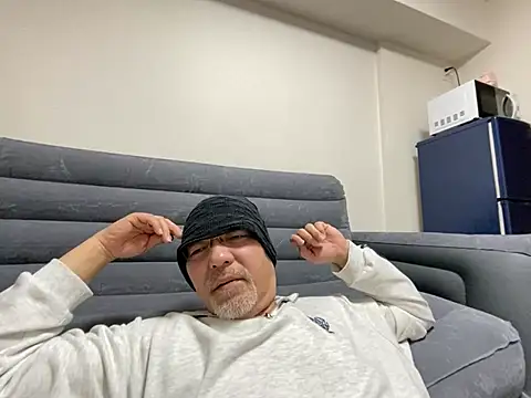 Snapshot of Grandpa29hijii chatting on March 8, 1:25 pm Grandpa29hijii online show from March 8, 1:25 pm