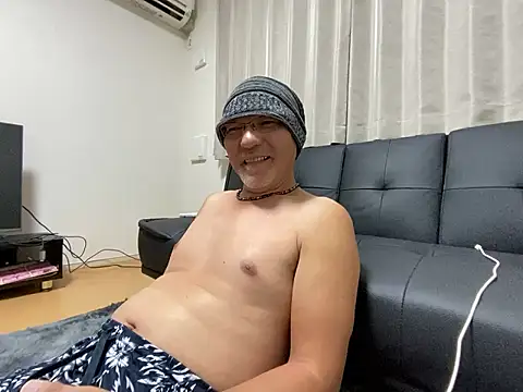 Snapshot of Grandpa29hijii chatting on October 8, 1:20 pm Grandpa29hijii online show from October 8, 1:20 pm
