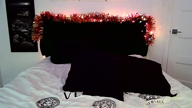 RubyLaStar online show from December 30, 12:00 am