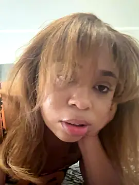 Snapshot of camiliaskye chatting on October 21, 5:08 am camiliaskye online show from October 21, 5:08 am