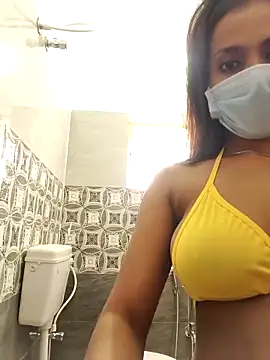 Snapshot of pimange34 chatting on March 22, 4:24 am pimange34 online show from March 22, 4:24 am