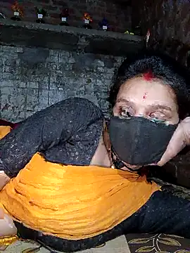 Hoty girl 143 online show from April 23, 1:40 am