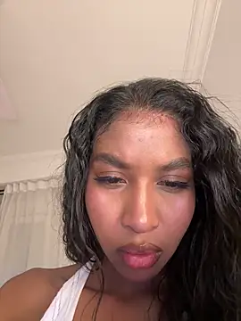 IamCrystal2 online show from April 23, 1:51 am