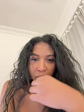 IamCrystal2 online show from May 16, 12:18 am