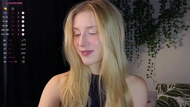 ArianaMur online show from December 4, 1:36 am