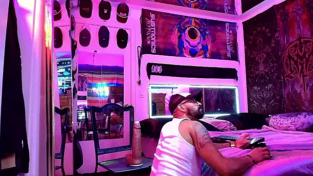 HORNYMEXDAD online show from December 3, 9:55 am