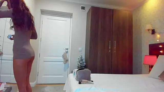 aiissh online show from December 19, 9:11 pm