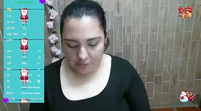 Snapshot of solyeria chatting on December 13, 8:26 pm solyeria online show from December 13, 8:26 pm