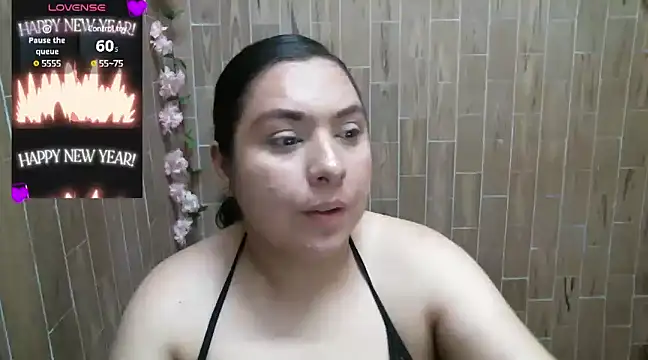 Snapshot of solyeria chatting on January 7, 3:24 am solyeria online show from January 7, 3:24 am