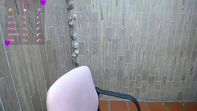 Snapshot of solyeria chatting on October 17, 1:09 am solyeria online show from October 17, 1:09 am