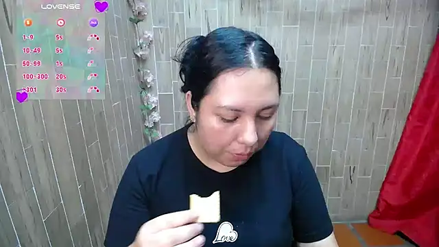 solyeria online show from February 9, 6:34 pm