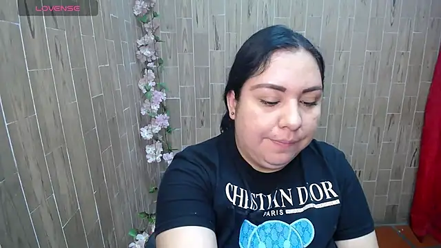 Snapshot of solyeria chatting on July 24, 3:26 am solyeria online show from July 24, 3:26 am