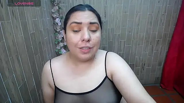 Snapshot of solyeria chatting on July 26, 2:09 am solyeria online show from July 26, 2:09 am