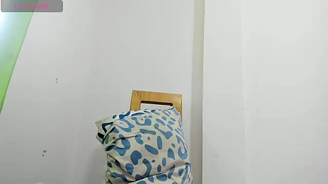 Kayla sofip01 online show from December 8, 8:04 pm