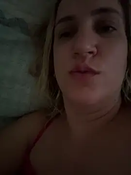 Snapshot of Bia_sexynovaes chatting on January 14, 9:35 am Bia sexynovaes online show from January 14, 9:35 am