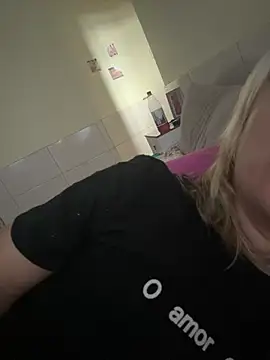 Snapshot of Bia_sexynovaes chatting on February 24, 6:15 pm Bia sexynovaes online show from February 24, 6:15 pm