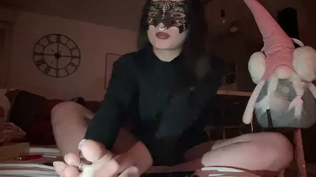 DominaCat75 online show from December 3, 9:45 pm