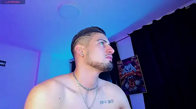 Giomar Reyes online show from December 20, 8:38 am