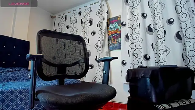 Giomar Reyes online show from October 9, 4:32 am