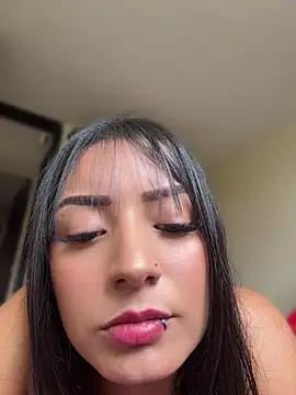 missycanoo online show from April 21, 8:23 pm