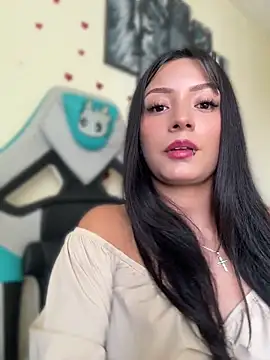 missycanoo online show from April 27, 8:40 pm