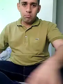 Snapshot of CRISTHIAN_GREY01 chatting on December 17, 3:39 am CRISTHIAN GREY01 online show from December 17, 3:39 am