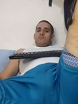 Snapshot of CRISTHIAN_GREY01 chatting on March 17, 5:56 am CRISTHIAN GREY01 online show from March 17, 5:56 am