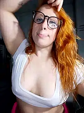 Snapshot of Bellatriz-horse chatting on December 5, 4:10 am Bellatriz-horse online show from December 5, 4:10 am