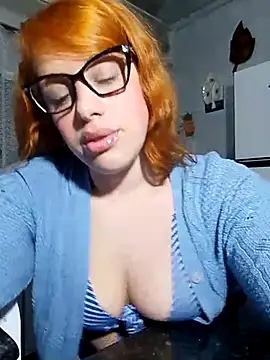 Snapshot of Bellatriz-horse chatting on December 18, 3:45 am Bellatriz-horse online show from December 18, 3:45 am