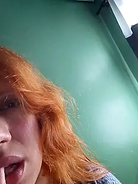 Snapshot of Bellatriz-horse chatting on December 18, 4:02 pm Bellatriz-horse online show from December 18, 4:02 pm