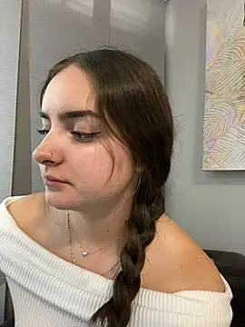 imlindapink online show from February 13, 8:03 pm