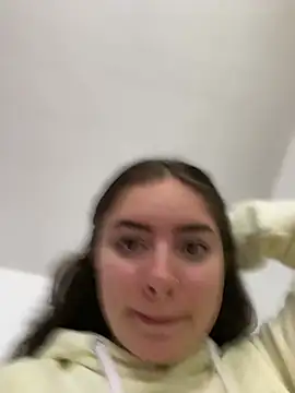 imlindapink online show from February 23, 5:39 pm