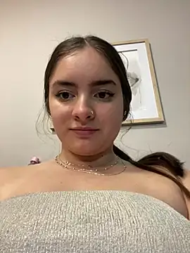 imlindapink online show from March 11, 10:53 pm