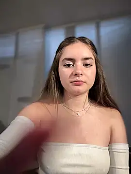 imlindapink online show from March 17, 10:38 pm