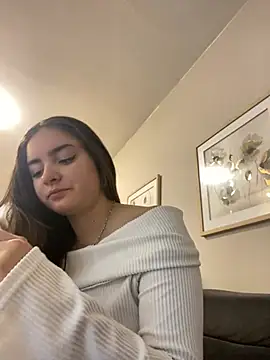 imlindapink online show from March 18, 4:59 pm