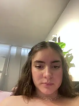 imlindapink online show from March 19, 6:55 pm