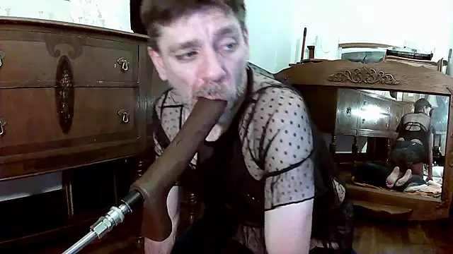MaxJr8008 online show from May 12, 7:38 am