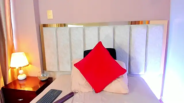 LaraGoldd online show from October 31, 4:52 pm