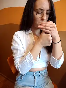 saidaskye online show from November 5, 9:42 am