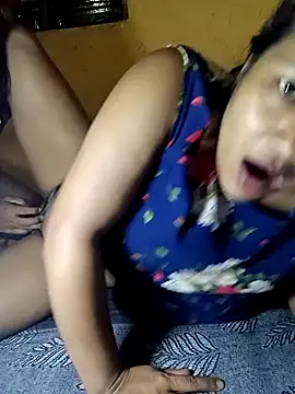 Radhikadavi879 online show from January 15, 6:40 pm