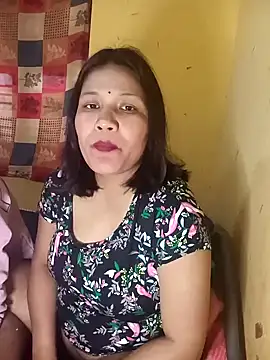 Radhikadavi879 online show from January 30, 11:44 am