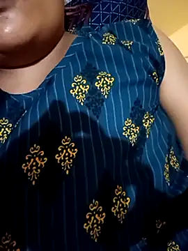 Radhikadavi879 online show from February 4, 5:01 pm