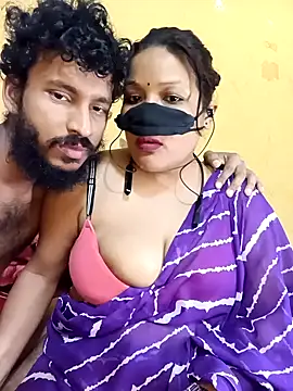 Radhikadavi879 online show from February 10, 5:52 pm