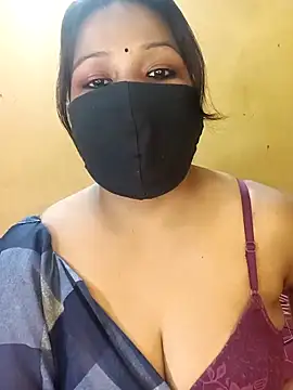 Radhikadavi879 online show from March 19, 7:29 am