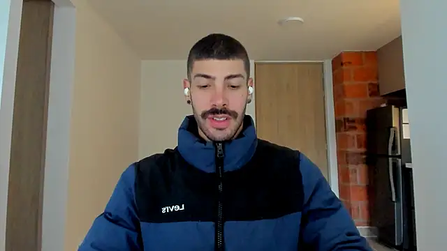 Guyinthemountain online show from December 23, 11:25 am