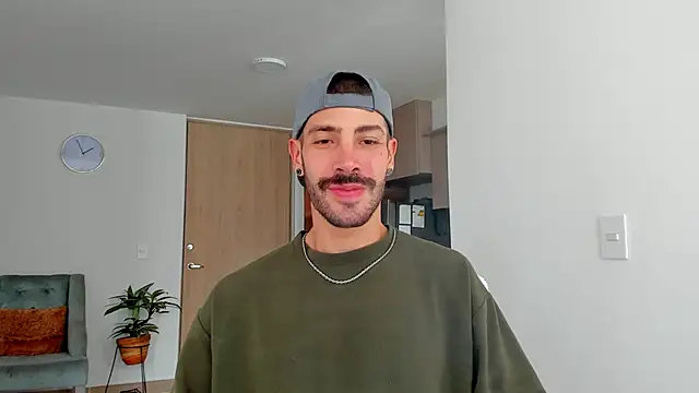 Guyinthemountain online show from December 24, 3:05 pm