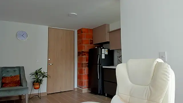 Guyinthemountain online show from January 4, 3:39 pm